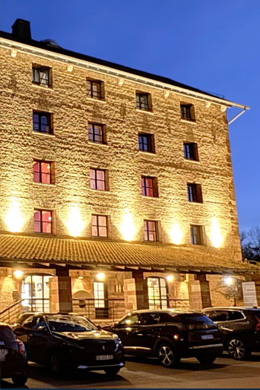 Hôtel De La Tour